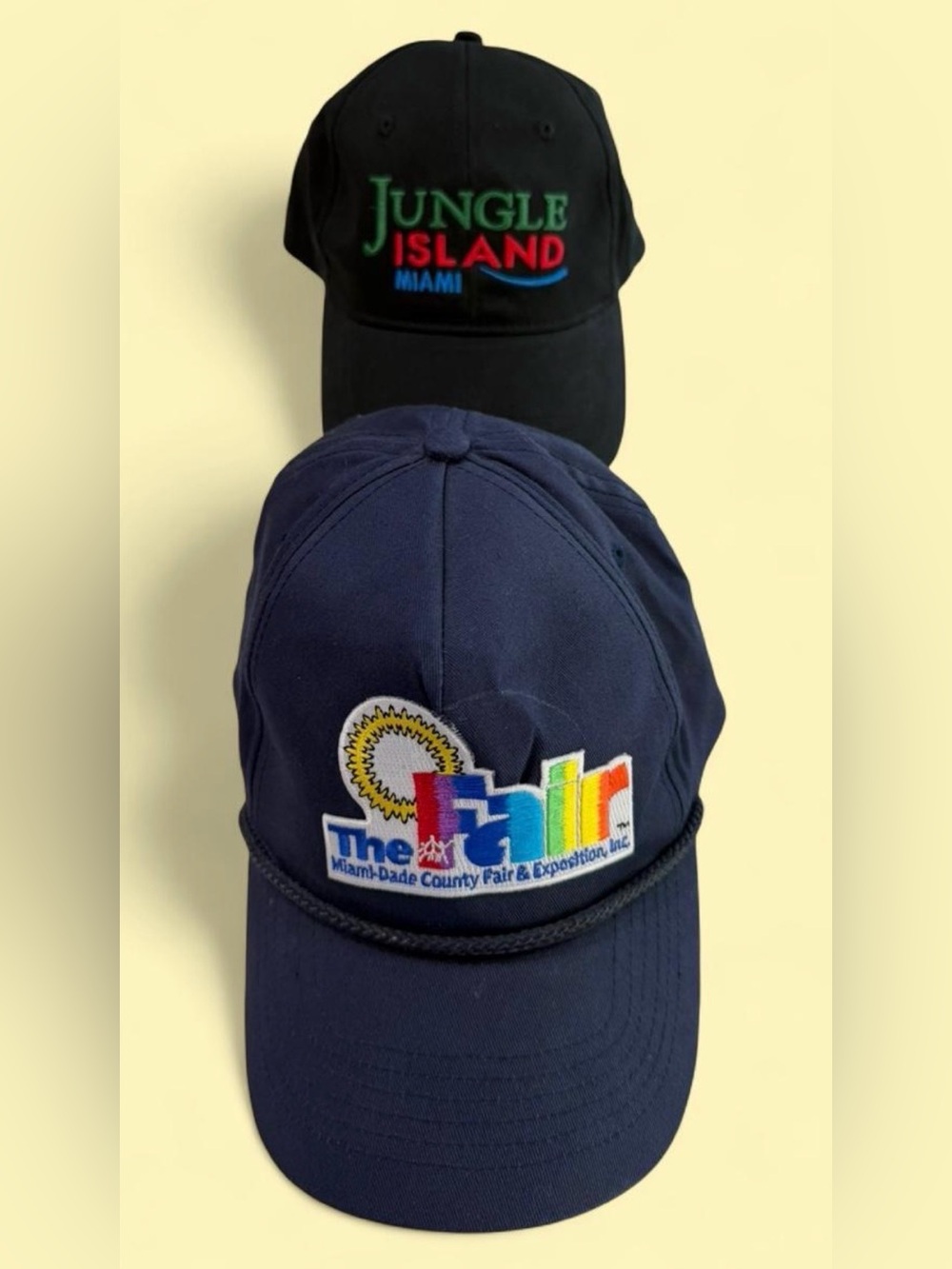 Bundle of 2 vintage baseball caps.